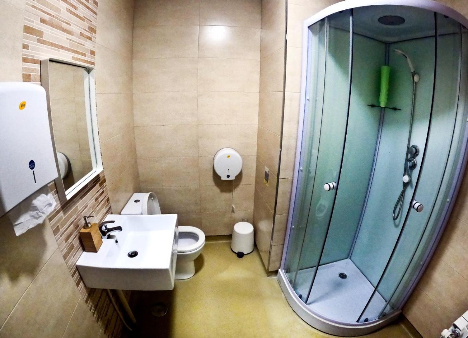 W14 Hostales Vigo Exterior photo